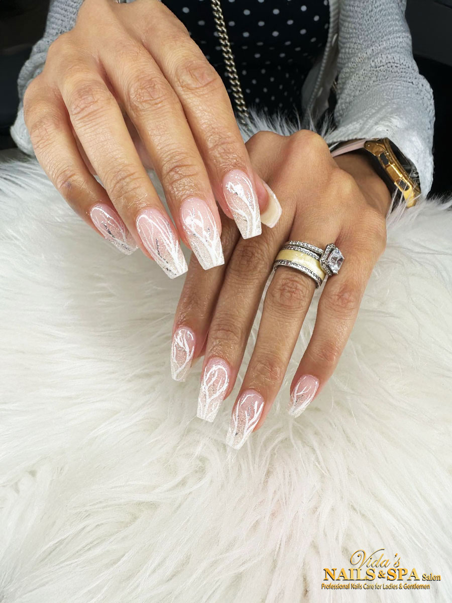 VIDA'S NAILS & SPA